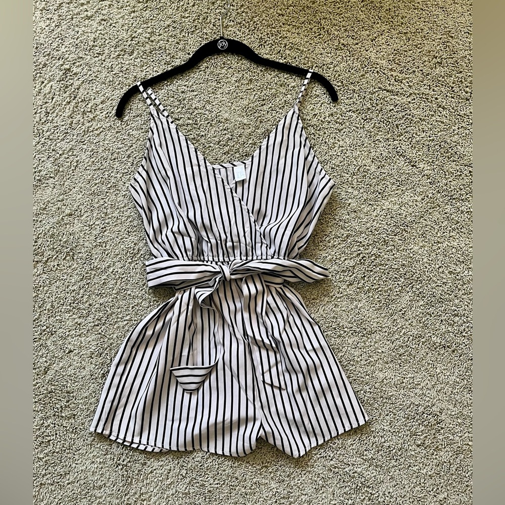 LYANER Black and White Striped Wrap V Neck Tie Waist Romper